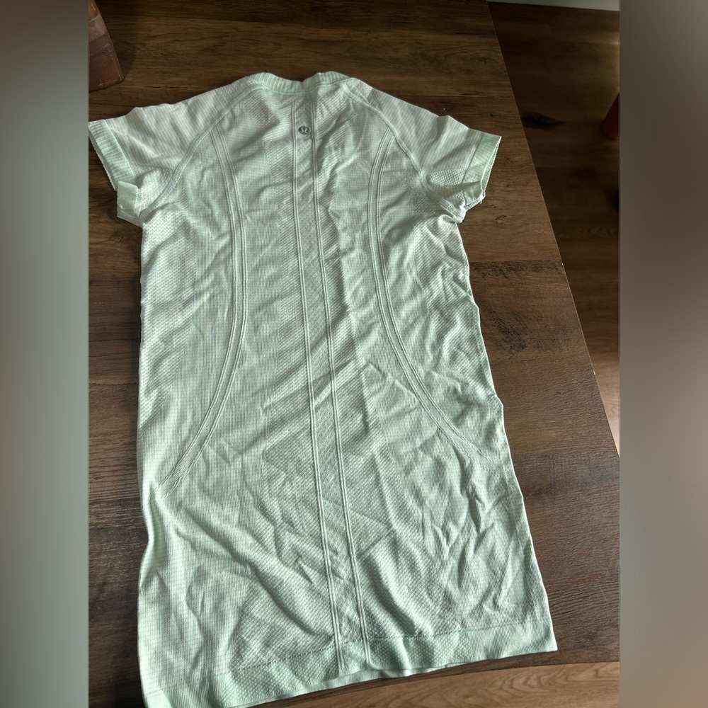 Mint Green Short Sleeve top - Picture 1 of 2